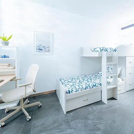 Holiday Home El Medano شقة *